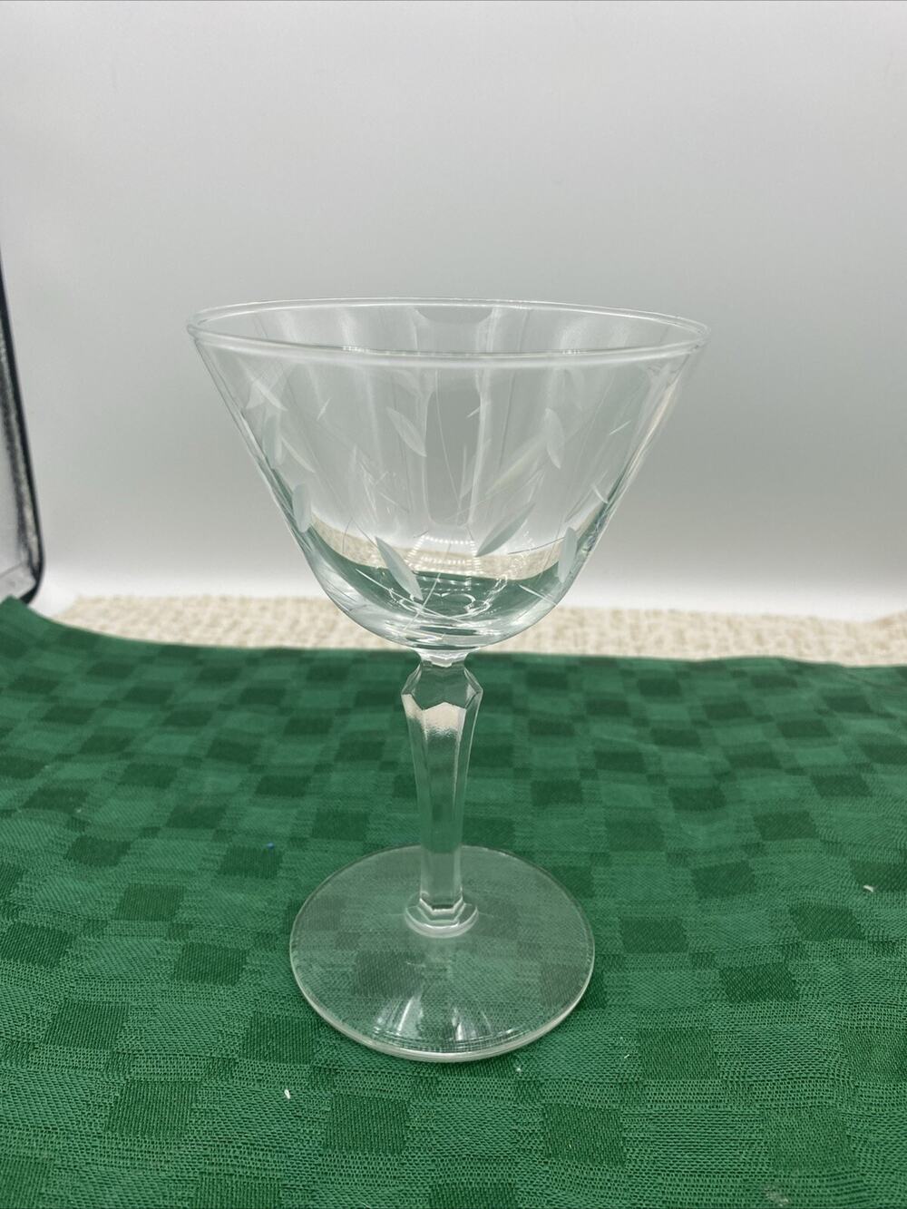 Vintage Libbey Crystal Glass Etched Leaves & Branch Design Wine Glasses
